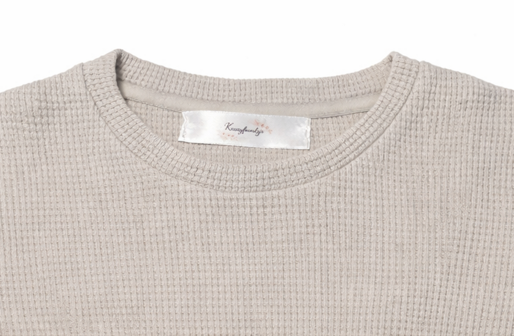 Pull gris clair motif pomme – 100 % coton 🍏