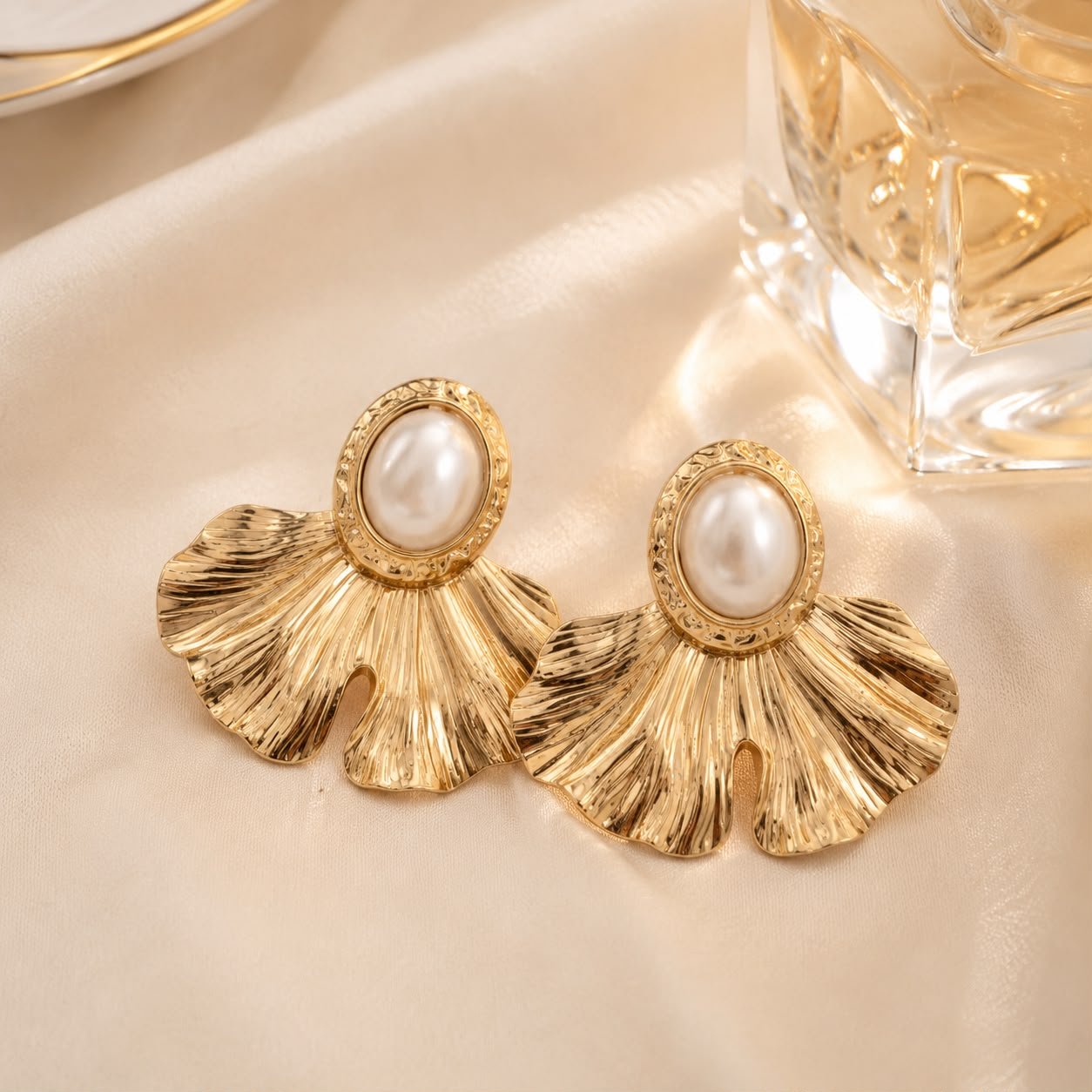 Boucles d’oreilles Éventail Doré Et Perle – Acier inoxydable - Kassyfamily’s