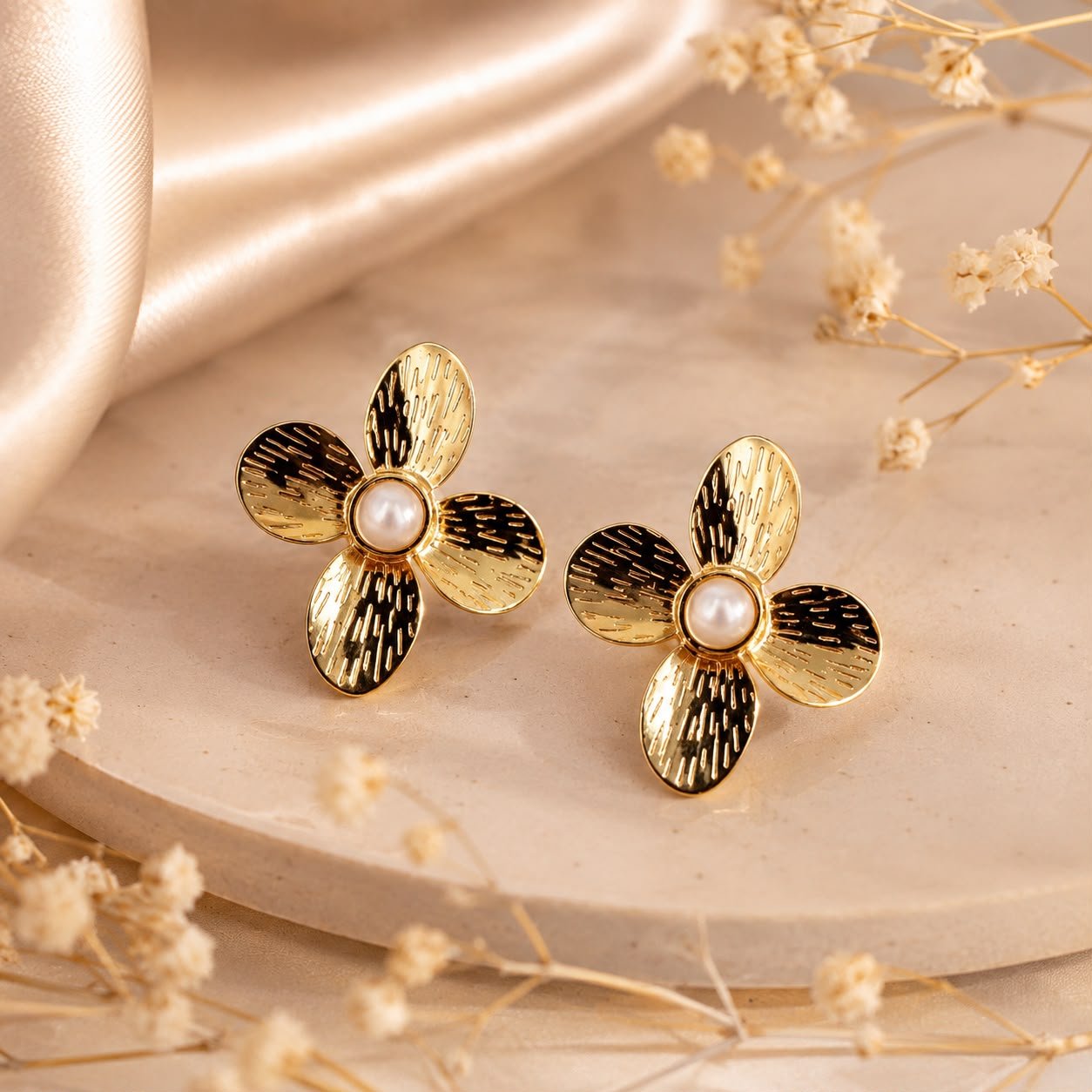 Boucles d’oreilles Fleur Dorée – Acier inoxydable - Kassyfamily’s