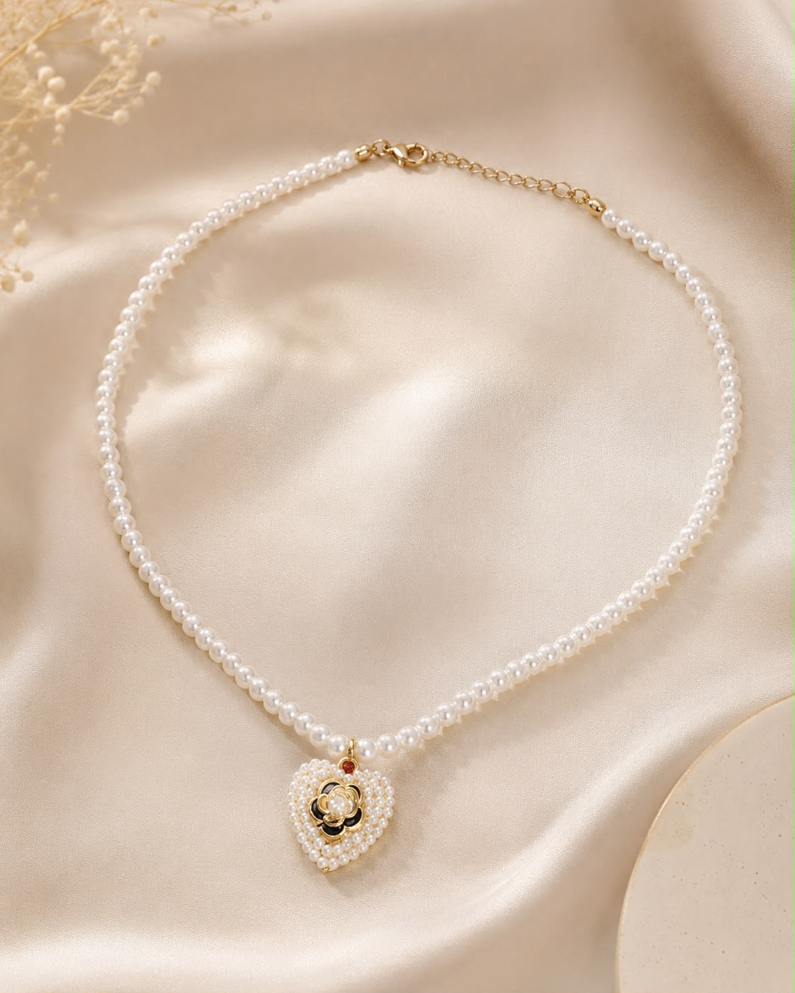 Collier pendentif coeur perlé avec rose - Kassyfamily’s